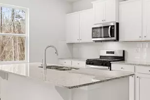 6077 Airedale Dr, Union City, GA 30213 - Photo 6