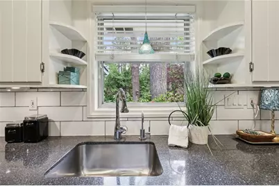 2030 Woodbine Terrace NE, Atlanta, GA 30329 - Photo 14