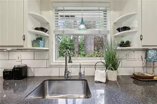 2030 Woodbine Terrace NE, Atlanta, GA 30329 - Photo 14