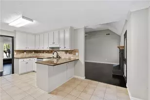 233 Ivy Creek Dr, Loganville, GA 30052 - Photo 8