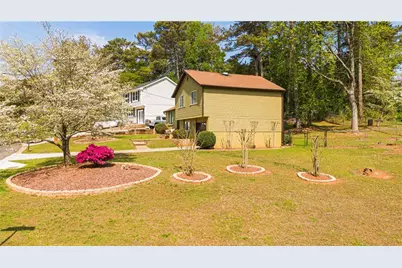 4592 Midridge Drive, Norcross, GA 30093 - Photo 4
