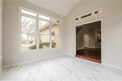 566 Shadow Oaks Drive, Stone Mountain, GA 30087 - Photo 14