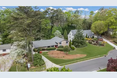 675 Weatherly Lane Lane, Sandy Springs, GA 30328 - Photo 4