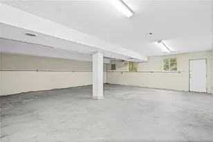 675 Weatherly Ln Ln, Sandy Springs, GA 30328 - Photo 38