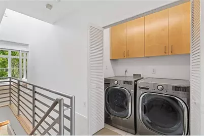 1327 Peachtree View NE, Brookhaven, GA 30319 - Photo 28