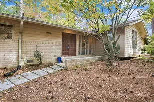 705 Edgewater Trail NW, Sandy Springs, GA 30328 - Photo 2