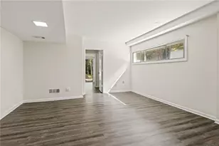 705 Edgewater Trail NW, Sandy Springs, GA 30328 - Photo 8