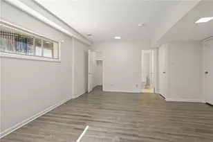 705 Edgewater Trail NW, Sandy Springs, GA 30328 - Photo 30