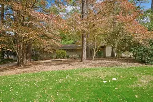 705 Edgewater Trail NW, Sandy Springs, GA 30328 - Photo 36