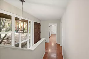 705 Edgewater Trail NW, Sandy Springs, GA 30328 - Photo 12