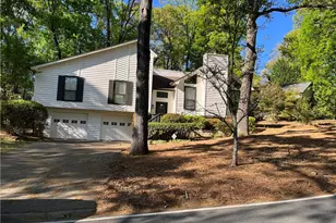 8555 Colony Club Dr, Alpharetta, GA 30022 - Photo 1