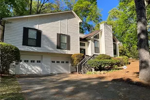 8555 Colony Club Dr, Alpharetta, GA 30022 - Photo 56