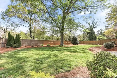 1104 Lanier Avenue, Gainesville, GA 30501 - Photo 4