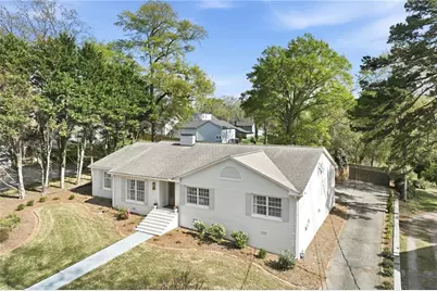 1104 Lanier Avenue, Gainesville, GA 30501 - Photo 12