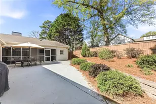 1104 Lanier Ave, Gainesville, GA 30501 - Photo 18