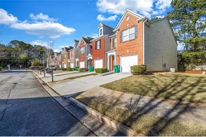 1246 Adcox Square, Stone Mountain, GA 30088 - Photo 2