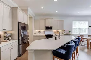 1450 Edgebrook Ct, Atlanta, GA 30329 - Photo 12