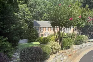 5382 Lanford Springs Ct, Lilburn, GA 30047 - Photo 4