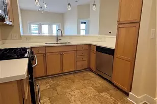 799 Hammond Dr, Atlanta, GA 30328 - Photo 6