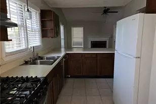 4813 Hairston Pl, Stone Mountain, GA 30088 - Photo 6