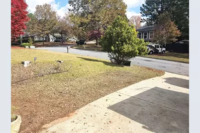 10085 Old Woodland Entry, Johns Creek, GA 30022 - Photo 4