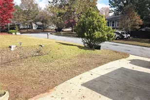 10085 Old Woodland Entry, Johns Creek, GA 30022 - Photo 4