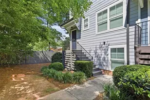 3796 Oxford Cir, Doraville, GA 30340 - Photo 2