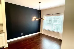 3796 Oxford Cir, Doraville, GA 30340 - Photo 2