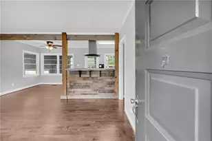 58 Andrew Jackson St, Commerce, GA 30529 - Photo 2