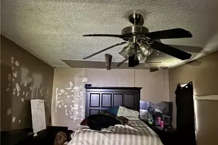 334 Atlanta St, Barnesville, GA 30204 - Photo 10