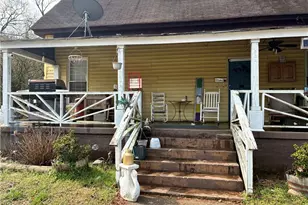 334 Atlanta St, Barnesville, GA 30204 - Photo 2