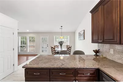 1316 Mandalay Court SW, Lilburn, GA 30047 - Photo 20