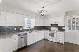 1410 Dallas Cir SW, Marietta, GA 30064 - Photo 16