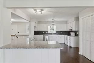 1410 Dallas Cir SW, Marietta, GA 30064 - Photo 14