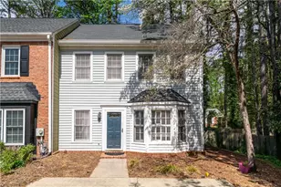 599 St James Walk SE, Marietta, GA 30067 - Photo 2