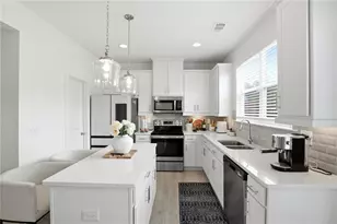 7757 Medieval St, Fairburn, GA 30213 - Photo 12