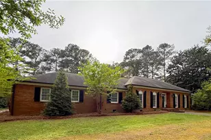 945 Poplar St, Monroe, GA 30655 - Photo 1