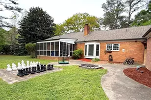 945 Poplar St, Monroe, GA 30655 - Photo 6