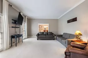 945 Poplar St, Monroe, GA 30655 - Photo 8