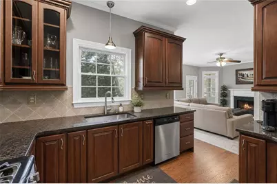 7025 Hampton Bluff Way, Roswell, GA 30075 - Photo 4