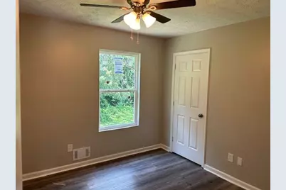 433 Rhett Drive, Loganville, GA 30052 - Photo 8