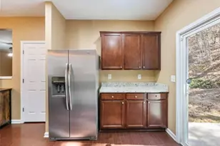 6377 Barker Station Walk, Sugar Hill, GA 30518 - Photo 18