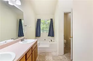 1402 Bridgewater Branch, Stone Mountain, GA 30088 - Photo 18