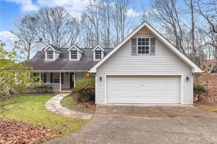 9260 Bayhill Dr, Gainesville, GA 30506 - Photo 2