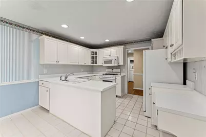 9260 Bayhill Drive, Gainesville, GA 30506 - Photo 18