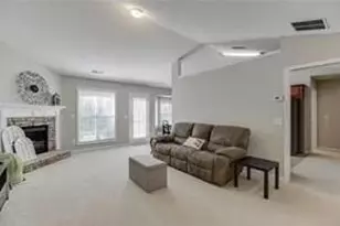 1281 Key Manor Ln, Lawrenceville, GA 30045 - Photo 4