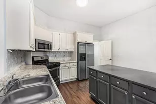 330 N Peachtree Pkwy, Peachtree City, GA 30269 - Photo 34
