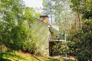 2990 Ascot Ln, Roswell, GA 30076 - Photo 4