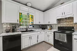 705 Slayton Dr, Bethlehem, GA 30620 - Photo 8