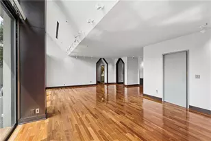 2660 Peachtree Rd NW, Atlanta, GA 30305 - Photo 10